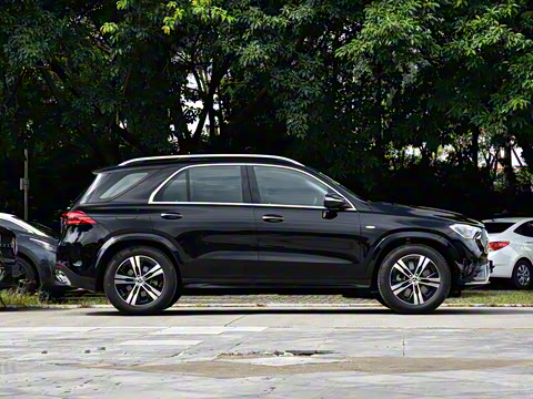 2025�� �Ŀ� GLE 400 e 4MATIC