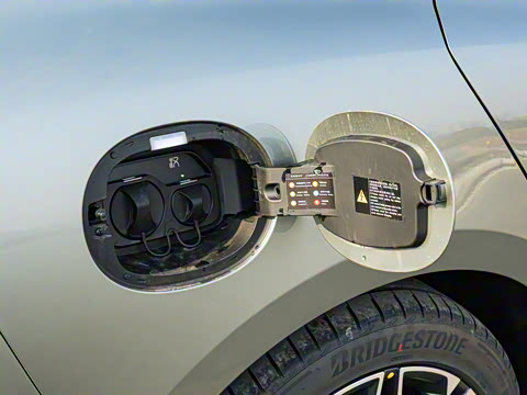 2025�� EV �Ǽݰ� 635KM�����״��콢��