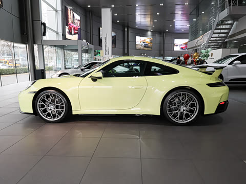 2026�� Carrera 3.0T