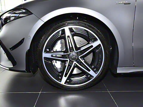 2026�� AMG A 35 L 4MATIC