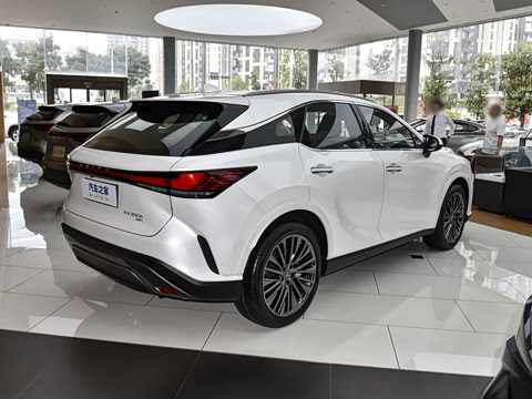 2026�� 350h ����������