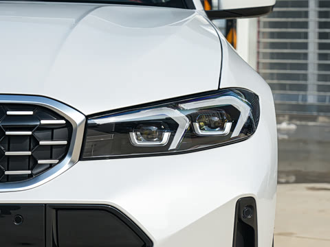 2026�� 325i M�˶���װ