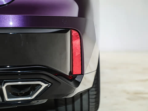 2023�� M760Le xDrive