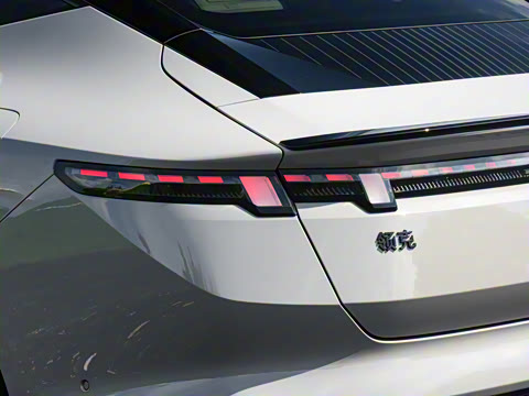 2025�� 240����Ultra