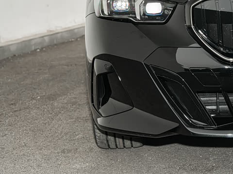 2026�� �Ŀ� 530Li ������ M�˶���װ