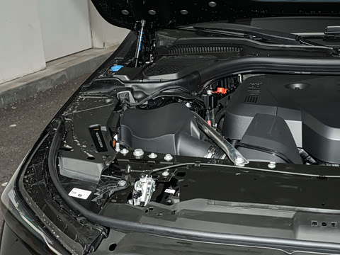 2026�� �Ŀ� 530Li ������ M�˶���װ