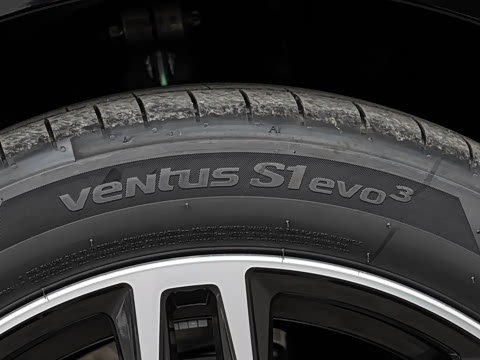 2026�� �Ŀ� 530Li ������ M�˶���װ