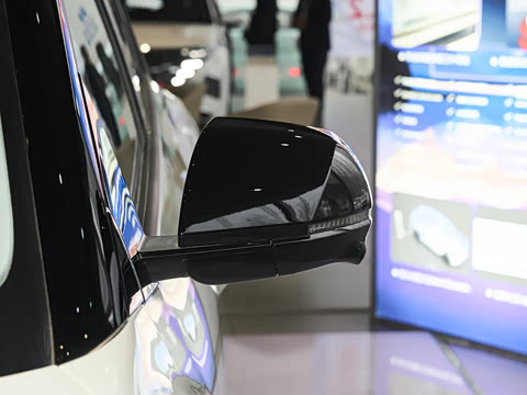 2025�� ����SMART�� 64.2kWh