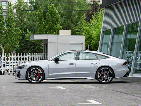 2025�� RS 7 4.0T Sportback performance