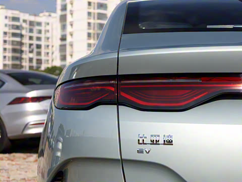 2025�� EV 545KM��Խ��