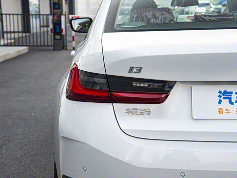 2026�� eDrive 40 L ��ҹ�˶���װ