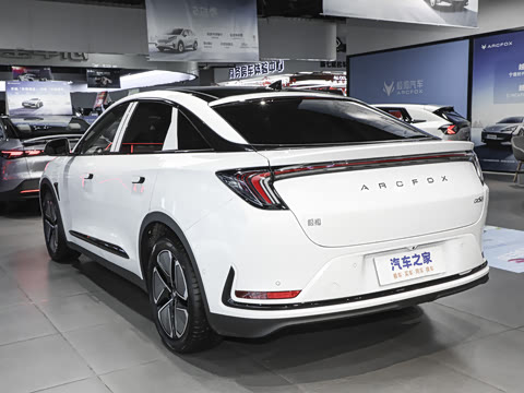 2025�� 735MAX 175kW