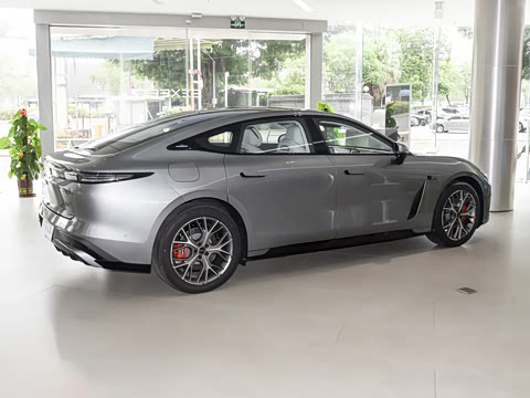 2027�� ���� 302 Max�����״��