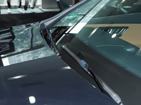 2024�� E 350 e L ���ʽ��϶����˶��γ�