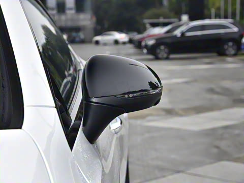 2025 Ŀ AMG CLE 53 4MATIC+ ܳ