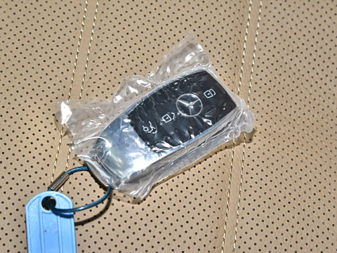 2025�� GLS 450 4MATIC ������