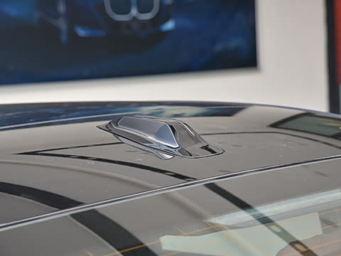 2026�� 740Li ������ M�˶���װ