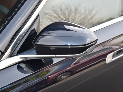 2026�� 740Li ������ M�˶���װ