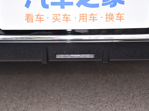 2026�� 740Li ������ M�˶���װ