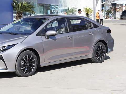 2026�� 1.8L ˫�� ��Ӣ��