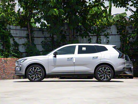 2026�� ������������Plus