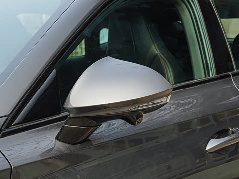 2026�� 2.0T 405 AT������