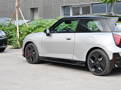 2026�� JOHN COOPER WORKS �й��ر��
