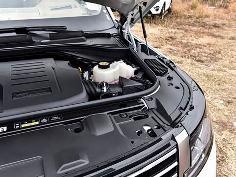 2025�� 3.0 L6 400PS SV���ٴ����ӳ��� 4��