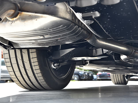 2026�� �Ŀ� E 300 L ������