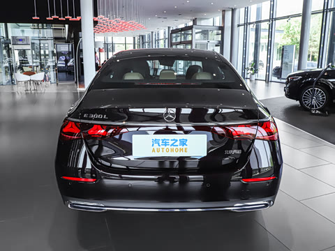 2026�� �Ŀ� E 300 L ������