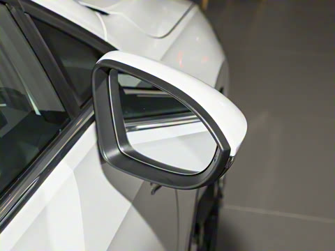 2025�� �Ŀ�� 300TSI R-Line