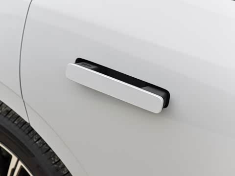 2026�� 225km EM-i Զ�����ǺӰ�