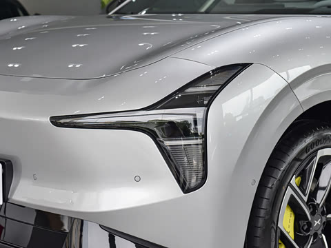 2026�� ���� 525 Max