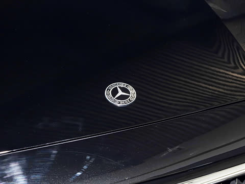 2026�� E 300 �������˶���