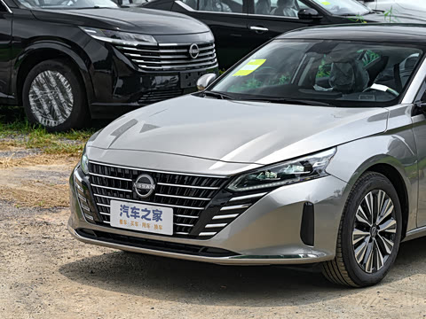 2025�� 2.0L XL-TLS ������