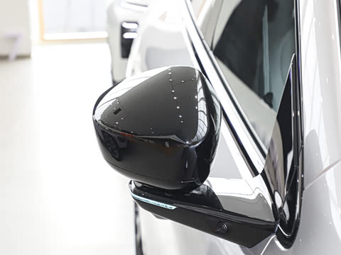 2026�� ���� 702 Max �콢��