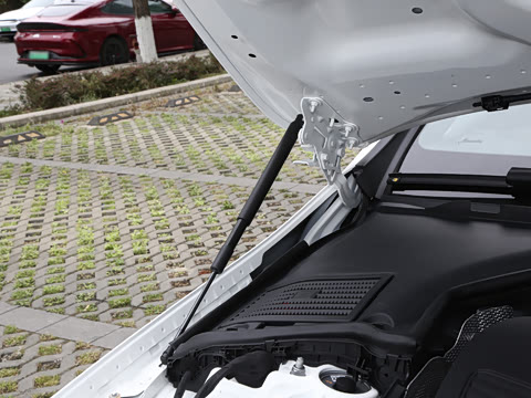 2026�� �Ŀ� CLE 300 4MATIC �����ͽ��ܳ�