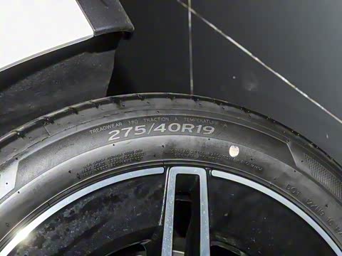 2025�� �Ŀ� E 300 ʱ�����˶���