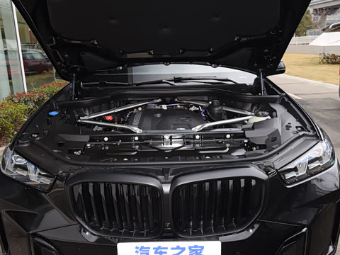 2026�� �Ŀ� xDrive 40Li ������M�˶���ҹ��װ
