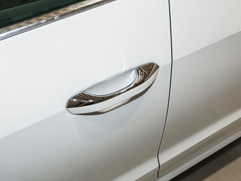 2025�� 45 TFSI quattro ������