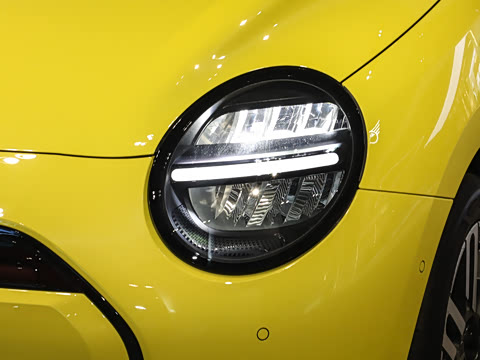 2026�� 466km COOPER E ������