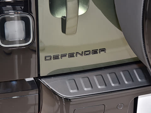 2026�� 110 3.0T P400 �����ر��