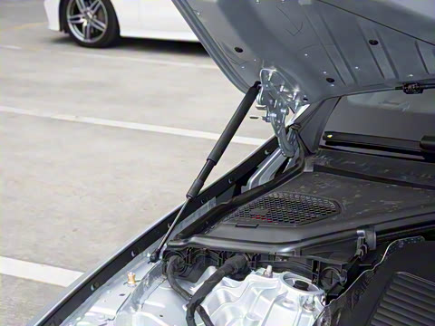 2026�� E 300 L ������