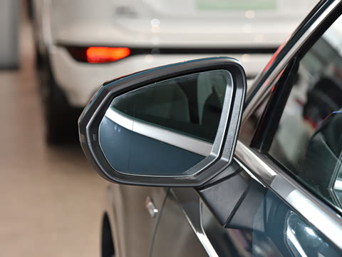 2025�� quattro 45�����ذ� 35TFSI  ��ȡ������