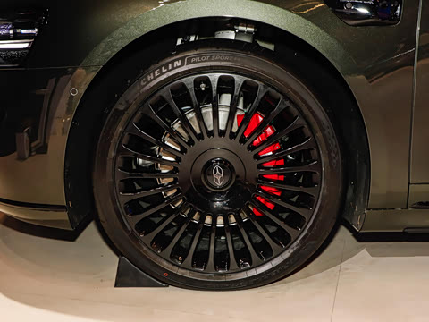 2025�� ���� Ultra�������� (896�߼����״