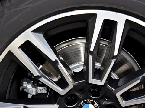 2026�� 525i M�˶���װ