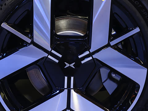 2026�� ���� 725 Max �콢��