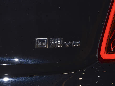 2026�� 4.0T V8��