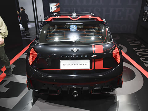 2025�� JOHN COOPER WORKS