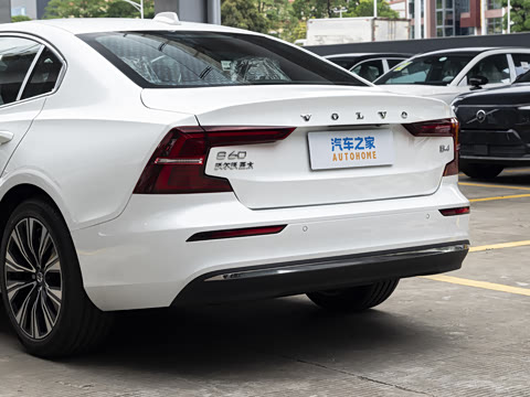 2027�� B4 ��Զ������
